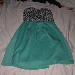 Strapless women’s dress